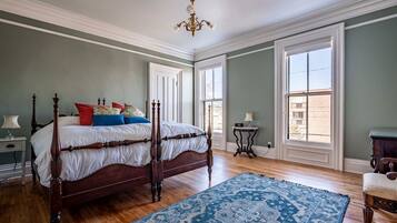 5 bedrooms, iron/ironing board, free WiFi, bed sheets