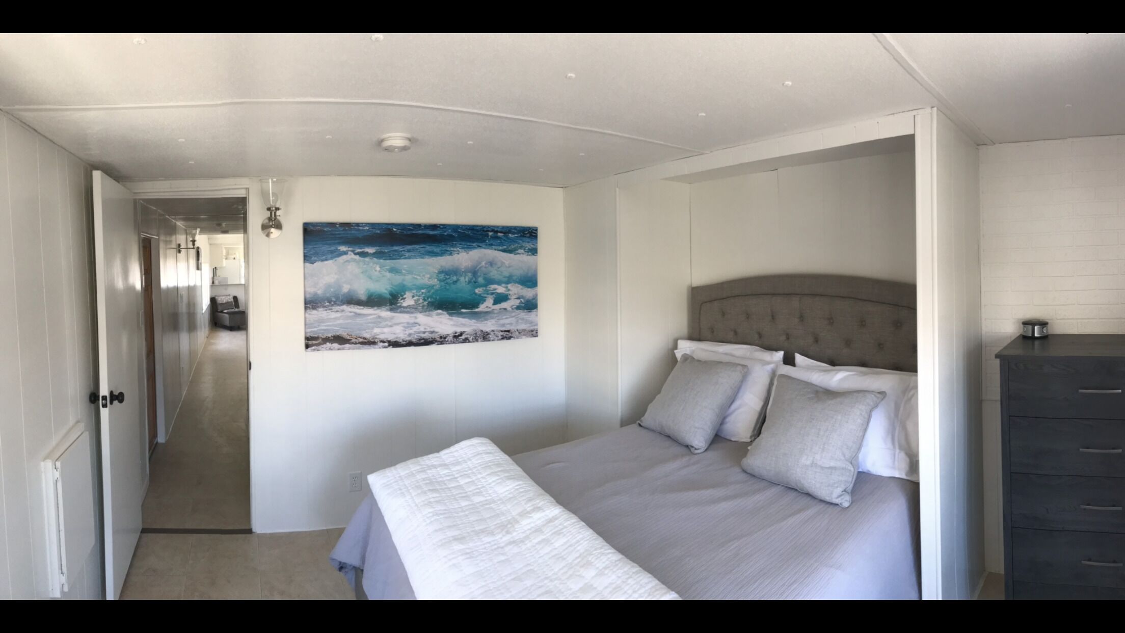 5 star view, comfortable interiors! Pets allowed, we have internet..