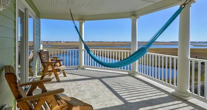 Lux Bethany Beach House | Walking Distance to Ocean | Gated Community with Pool