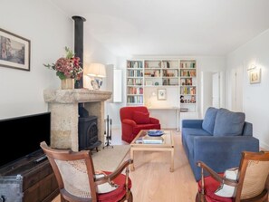 TV, peis og DVD-spiller