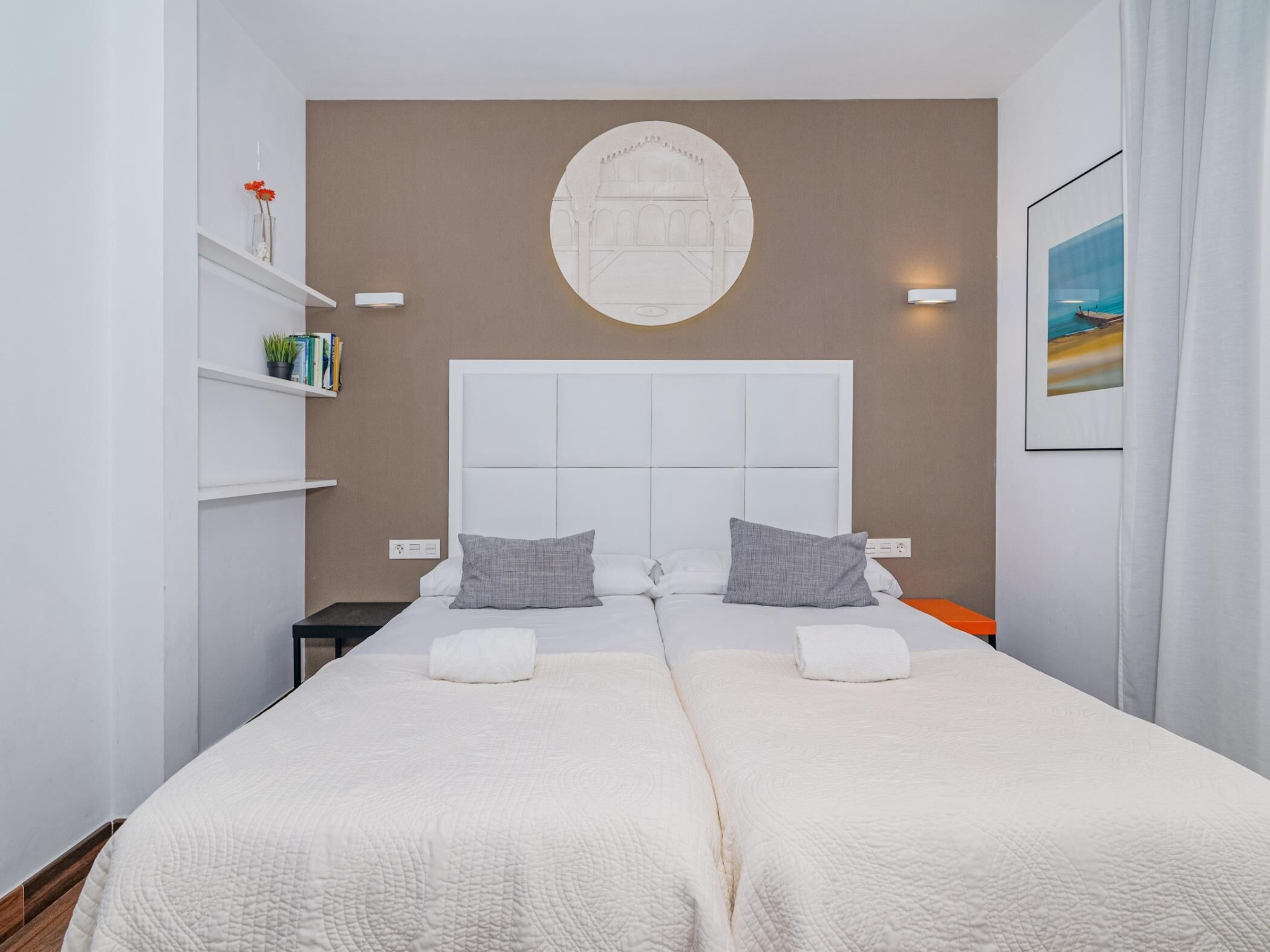 1 slaapkamer, een strijkplank/strijkijzer, internet, beddengoed