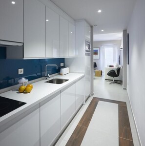 Fridge, microwave, coffee/tea maker, toaster