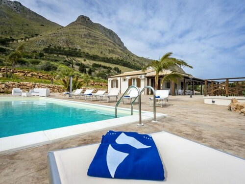 Mari e Monti by Interhome