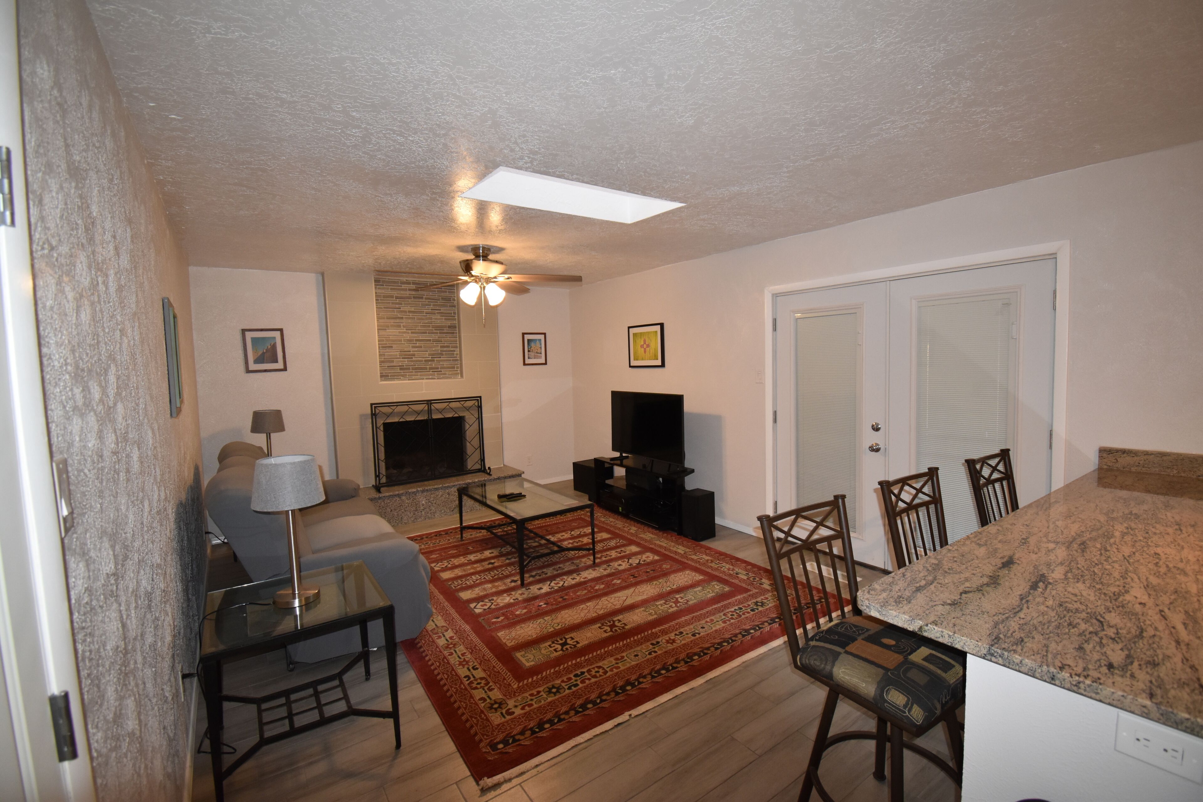 NEW Renovated Private 3/2Home(King)Near Balloon Fiesta Park, Quiet Neighborhood!