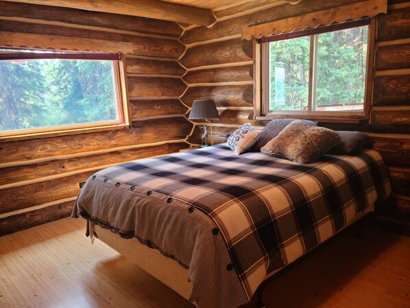 3 chambres, fer et planche à repasser, Wi-Fi gratuit, draps fournis