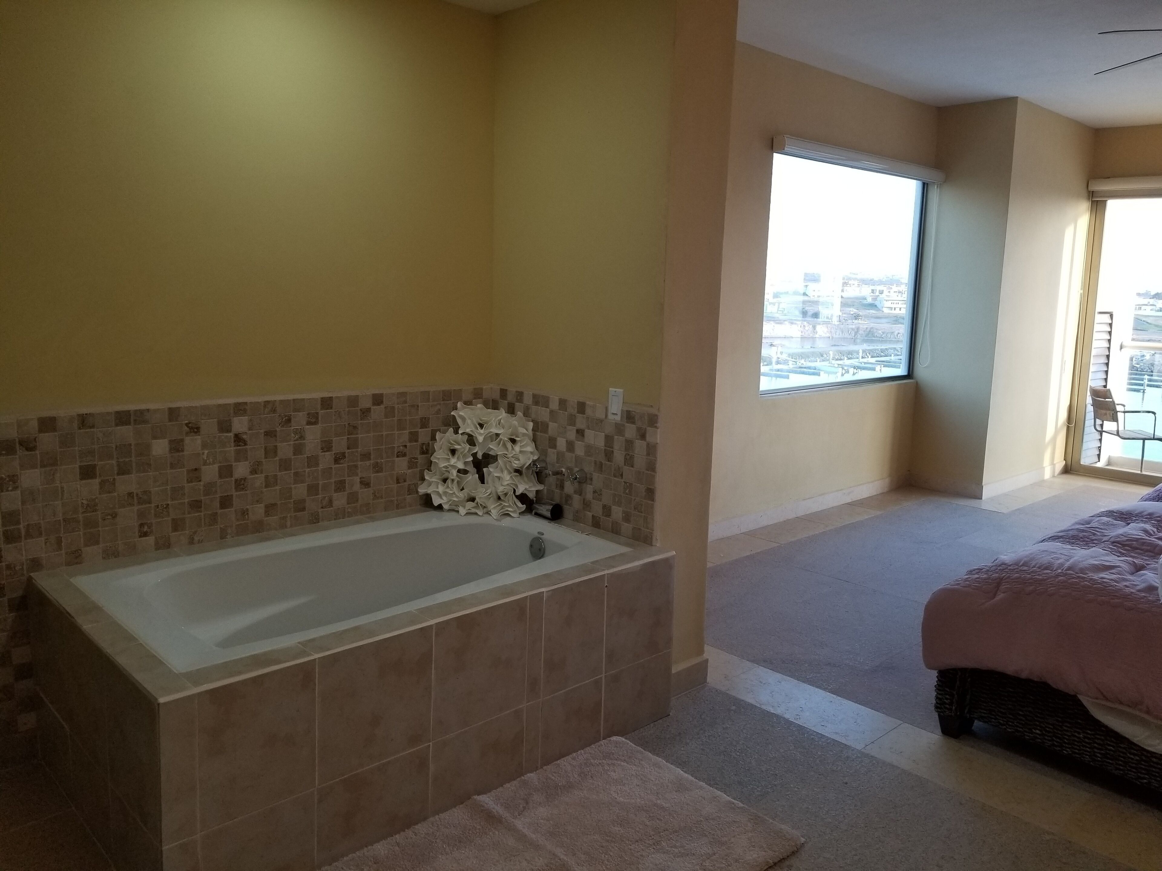 Beautiful  Beach FRONT CONDOMINIUM with the most amazing views of the ocean