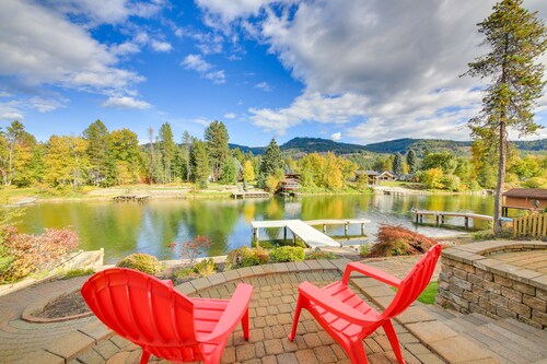 Expansive Waterfront Escape w/ Kayaks + SUPs!