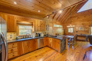 小屋, 4 間臥室 | 私人廚房 | 電冰箱、微波爐、爐台