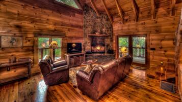 Cabin, 4 Bedrooms | Living room | Smart TV, DVD player