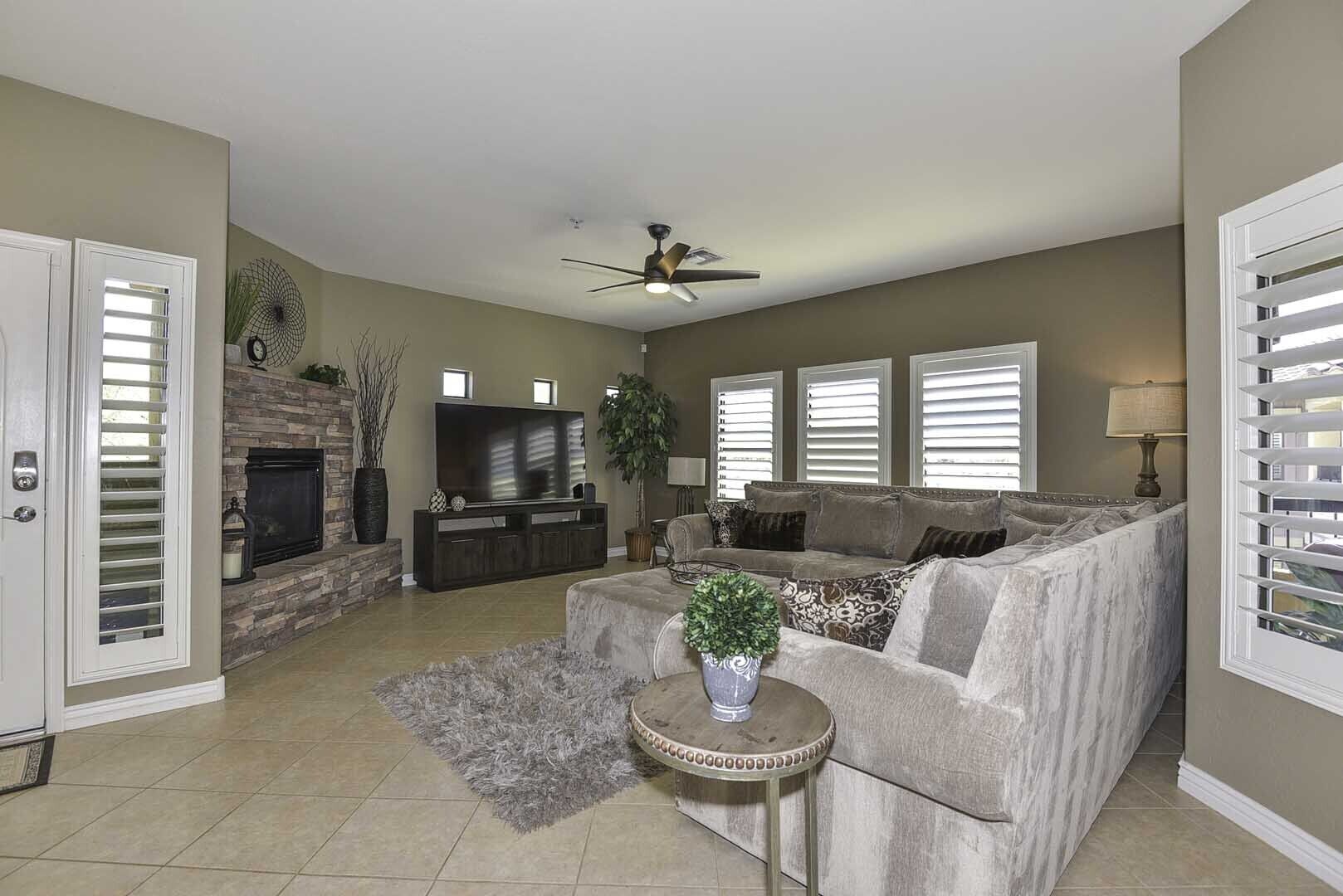 LUXURY BELLA MONTE CONDO SUPER LOCATION