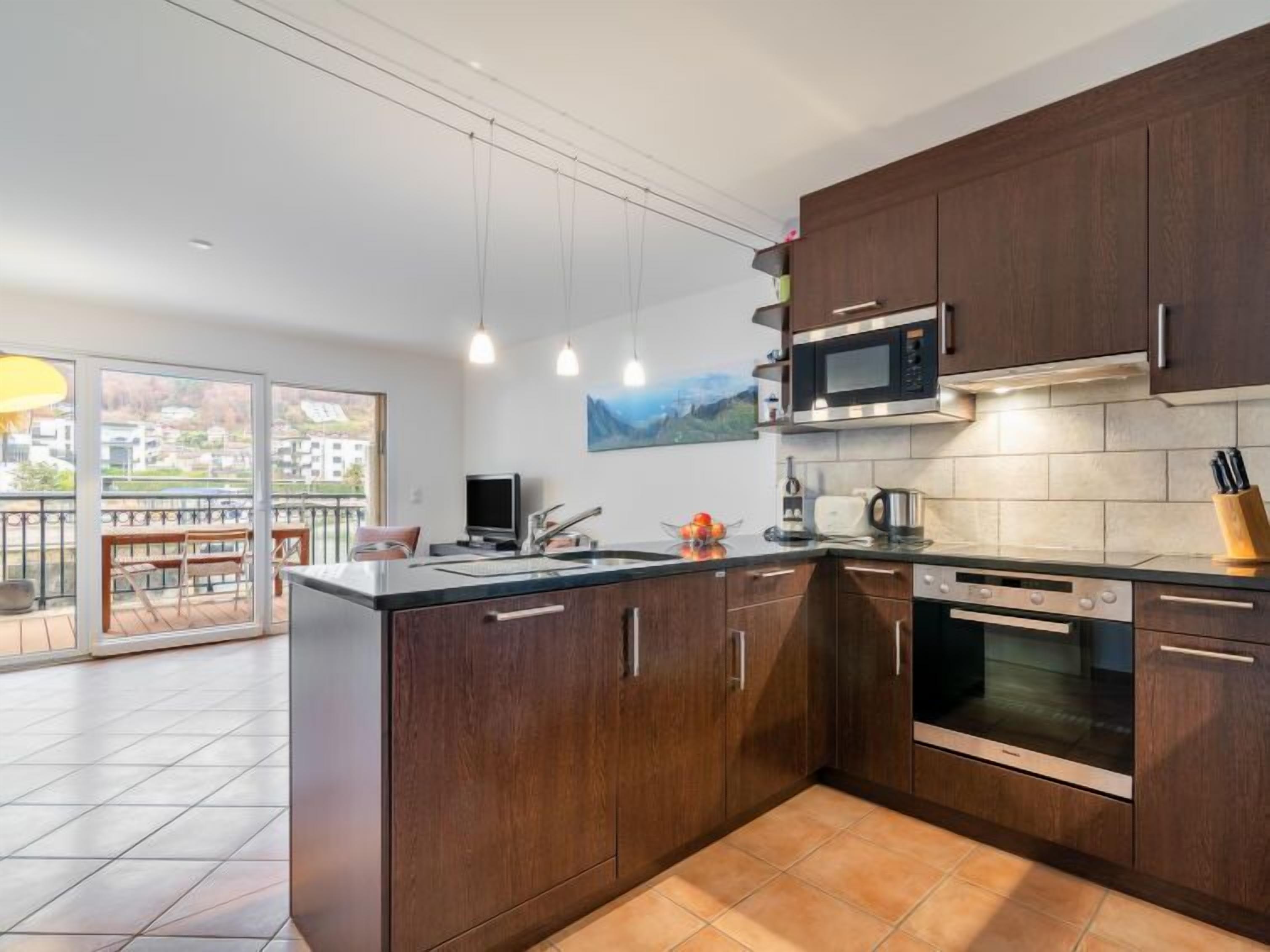 Fridge, microwave, dishwasher, toaster