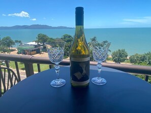 Outdoor dining - It's all about the views! (Townsville City)