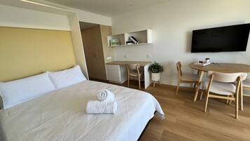 1 bedroom, desk, travel cot, free WiFi