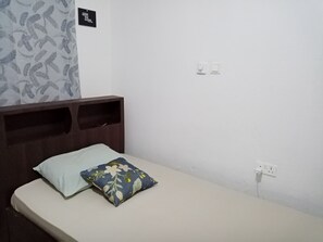 1 Schlafzimmer, Bügeleisen/Bügelbrett, Bettwäsche