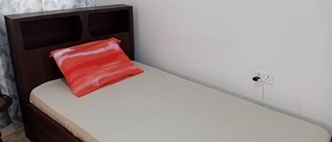 1 bedroom, iron/ironing board, bed sheets