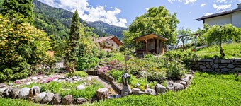 Vacation Apartment "Moosmair 2" with Mountain View, Wi-Fi, Balcony & Garden