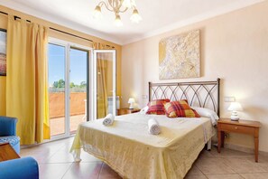 4 Schlafzimmer, Bügeleisen/Bügelbrett, kostenloses WLAN, Bettwäsche