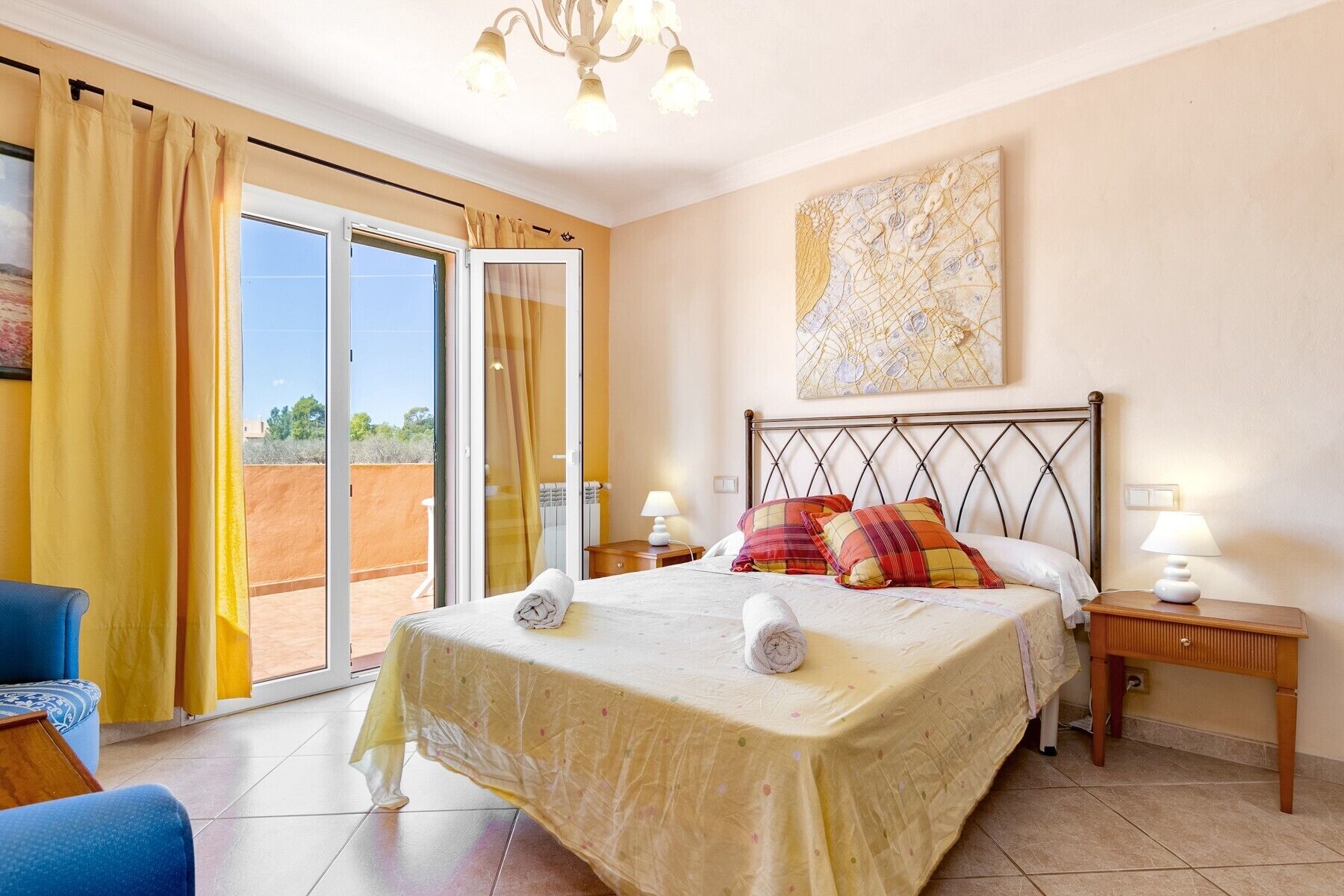 4 habitaciones, tabla de planchar con plancha y wifi gratis 