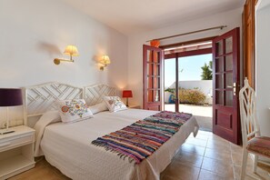 3 slaapkamers, een strijkplank/strijkijzer, gratis wifi, beddengoed