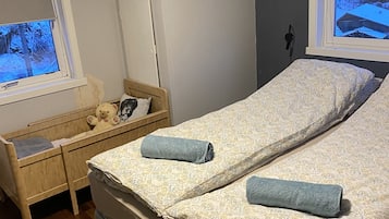 3 bedrooms, free WiFi, bed sheets