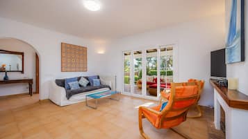 Televisión, chimenea