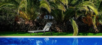 Villa "Luna" with Sea View, Pool, A/C, Terraces & Garden