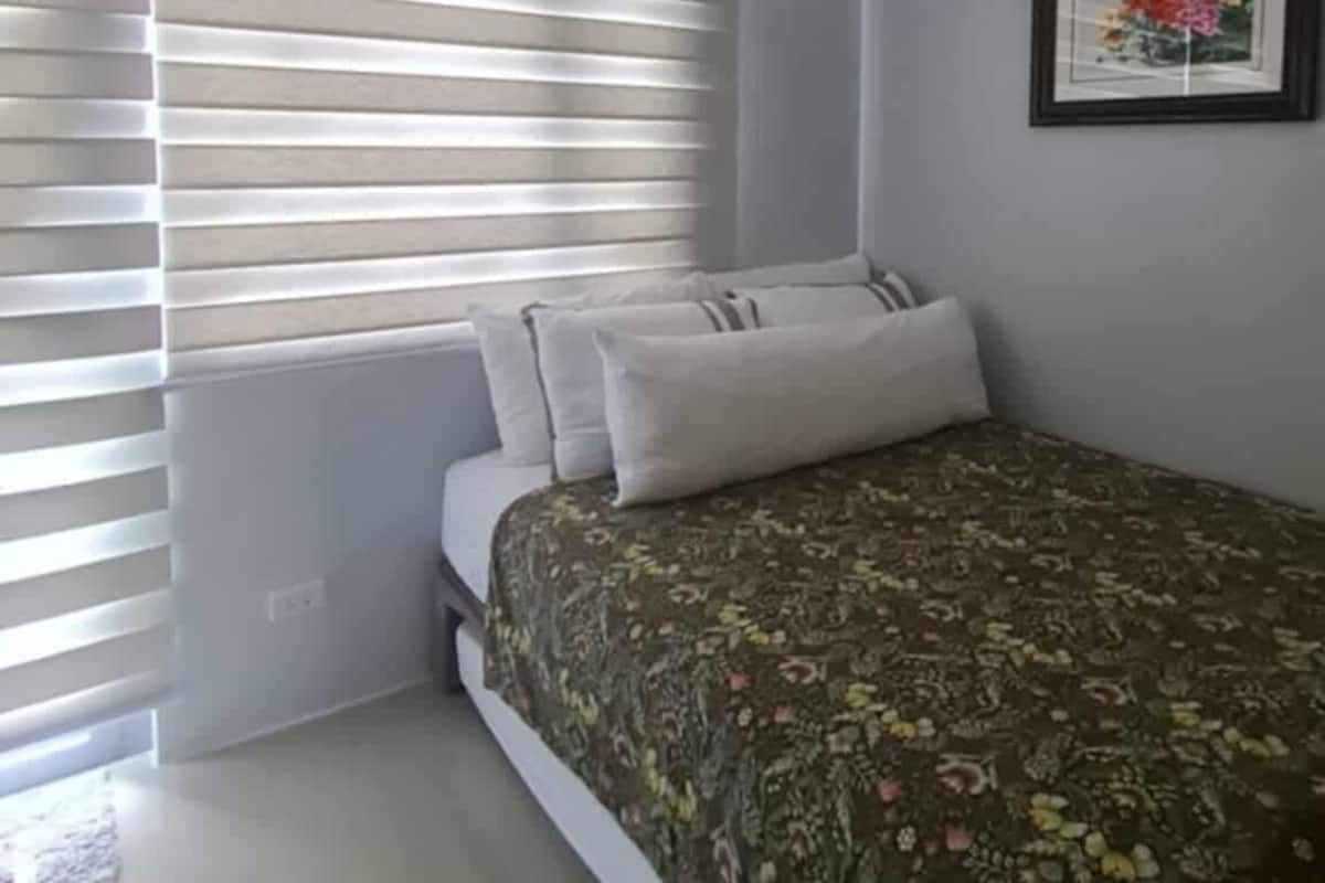 Condo conforto | Roupas de cama premium, edredons de pluma, camas Select Comfort