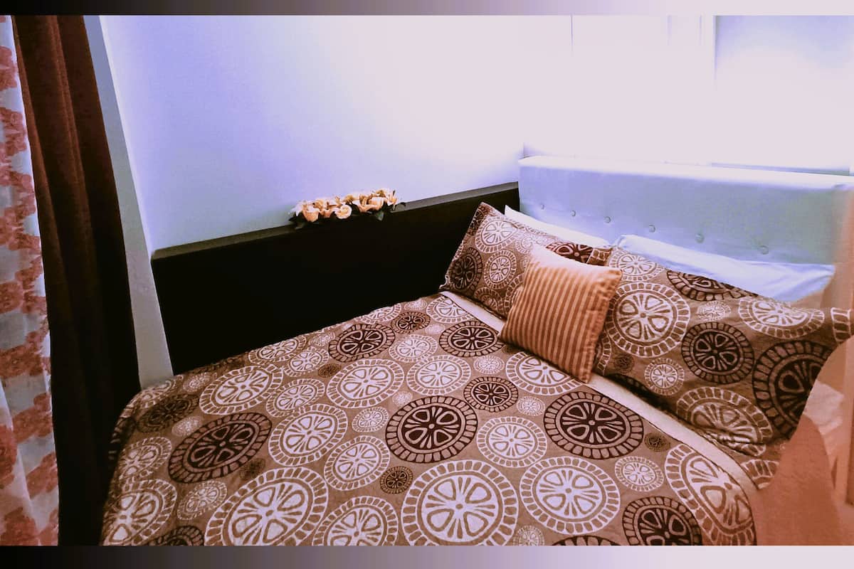 1 chambre, literie de qualité supérieure, couette en duvet d'oie