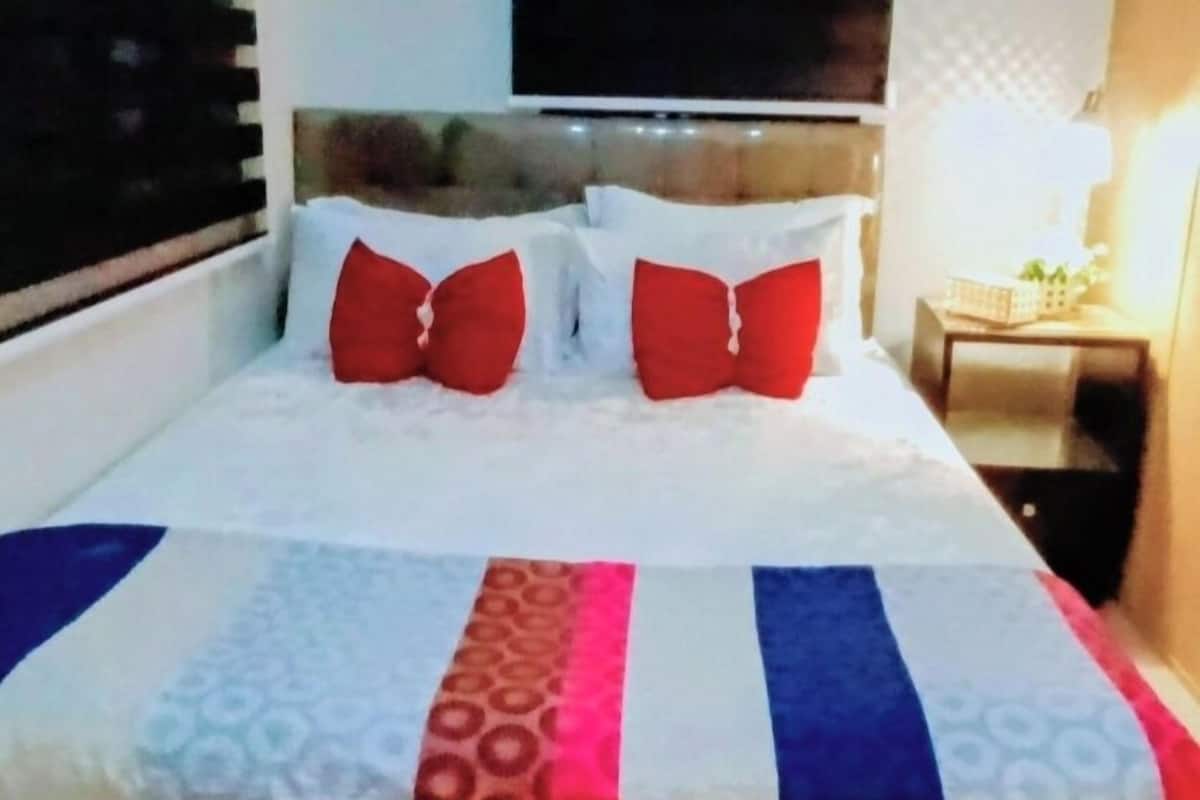 1 غرفة نوم وأغطية فراش متميزة وألحفة محشوة بالريش وأسرّة سليكت كومفورت