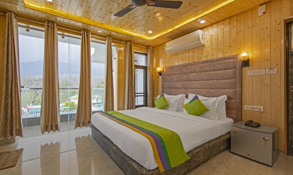 Habitación Deluxe | Escritorio, insonorización, camas extra y wifi gratis 