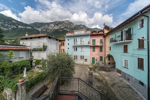 Exterior - Holiday Apartment Casa Royale Appartamento Terra with Mountain View, Wi-Fi, A/C (Lierna)
