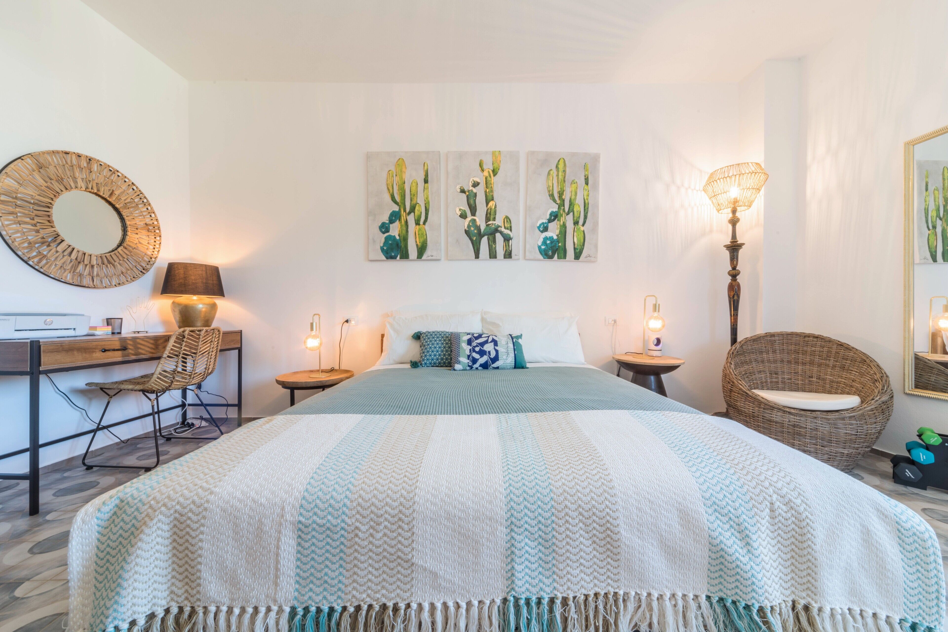 1 soverom, strykejern/-brett, wi-fi (inkludert) og sengetøy