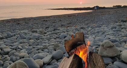 Ideal rural location for beaches, hills, forests, waterfalls and town