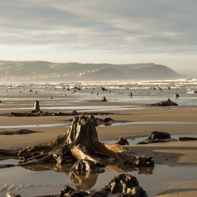 Ideal rural location for beaches, hills, forests, waterfalls and town