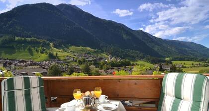 Holiday Apartment "Laugen II" with Mountain View, Wi-Fi, Garden, Terrace & Balcony