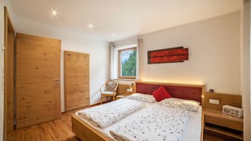 1 quarto, Wi-Fi de cortesia, roupa de cama