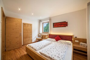 1 quarto, Wi-Fi de cortesia, roupa de cama