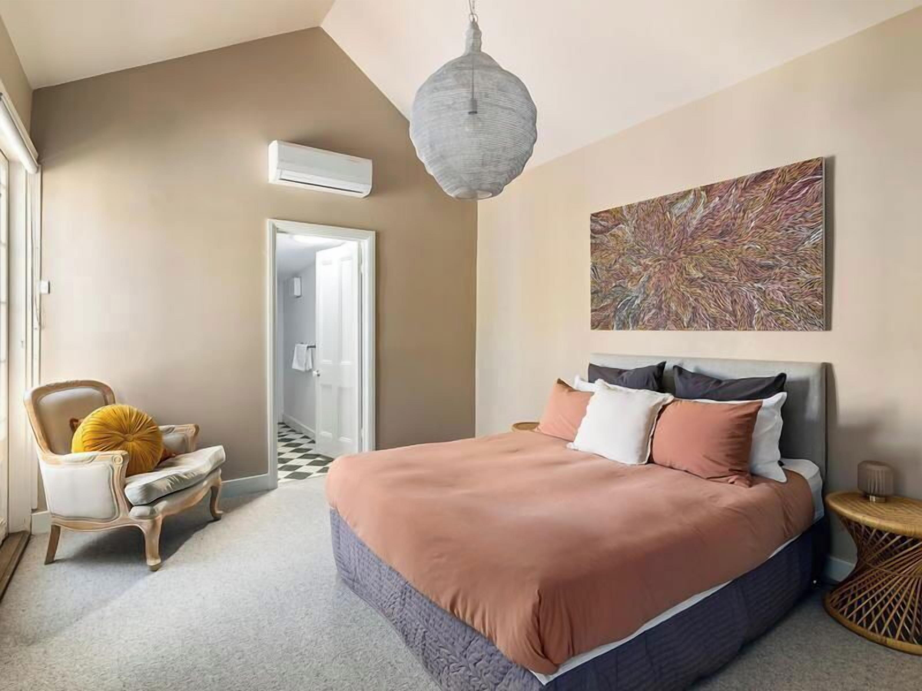 4 bedrooms