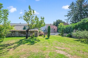 Property grounds - Retreat in Saint Denis (Saint-Denis)