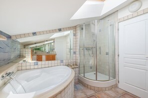 Bathtub - Retreat in Saint Denis (Saint-Denis)