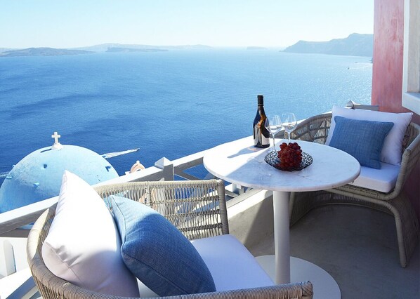 Exterior - Bubble Suite (Santorini)