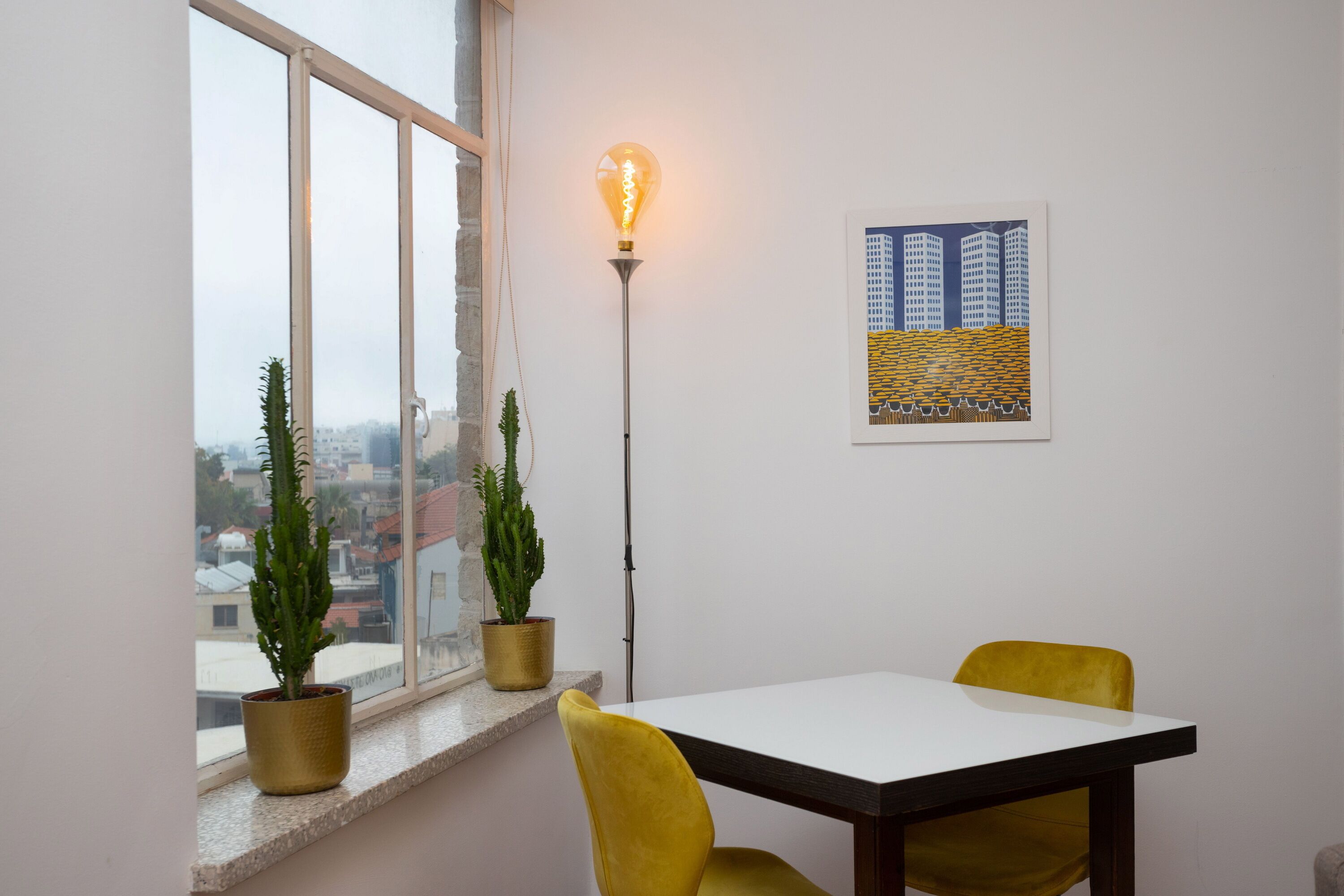 Basic Apartment | Dining room
