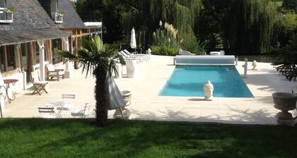 Lieu d'exception, Art, Nature, Piscine