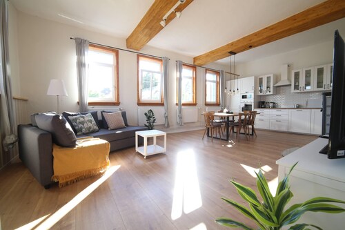 Chic vacation home for 14 people in the countryside