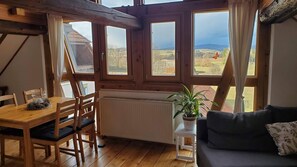 Smart TV, table tennis, books - Chic vacation home for 14 people in the countryside (Birstein)