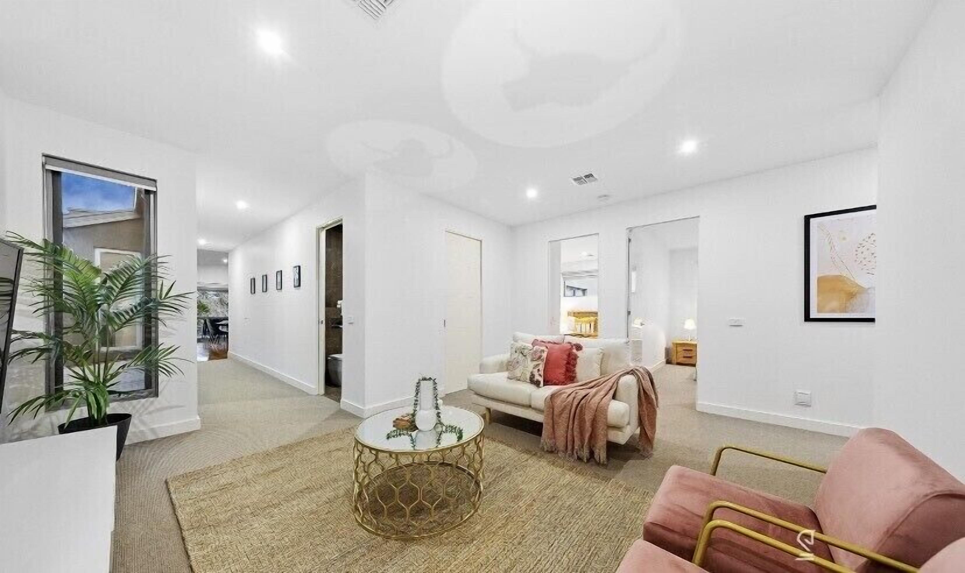 Lifestyle by the Lake — image 25