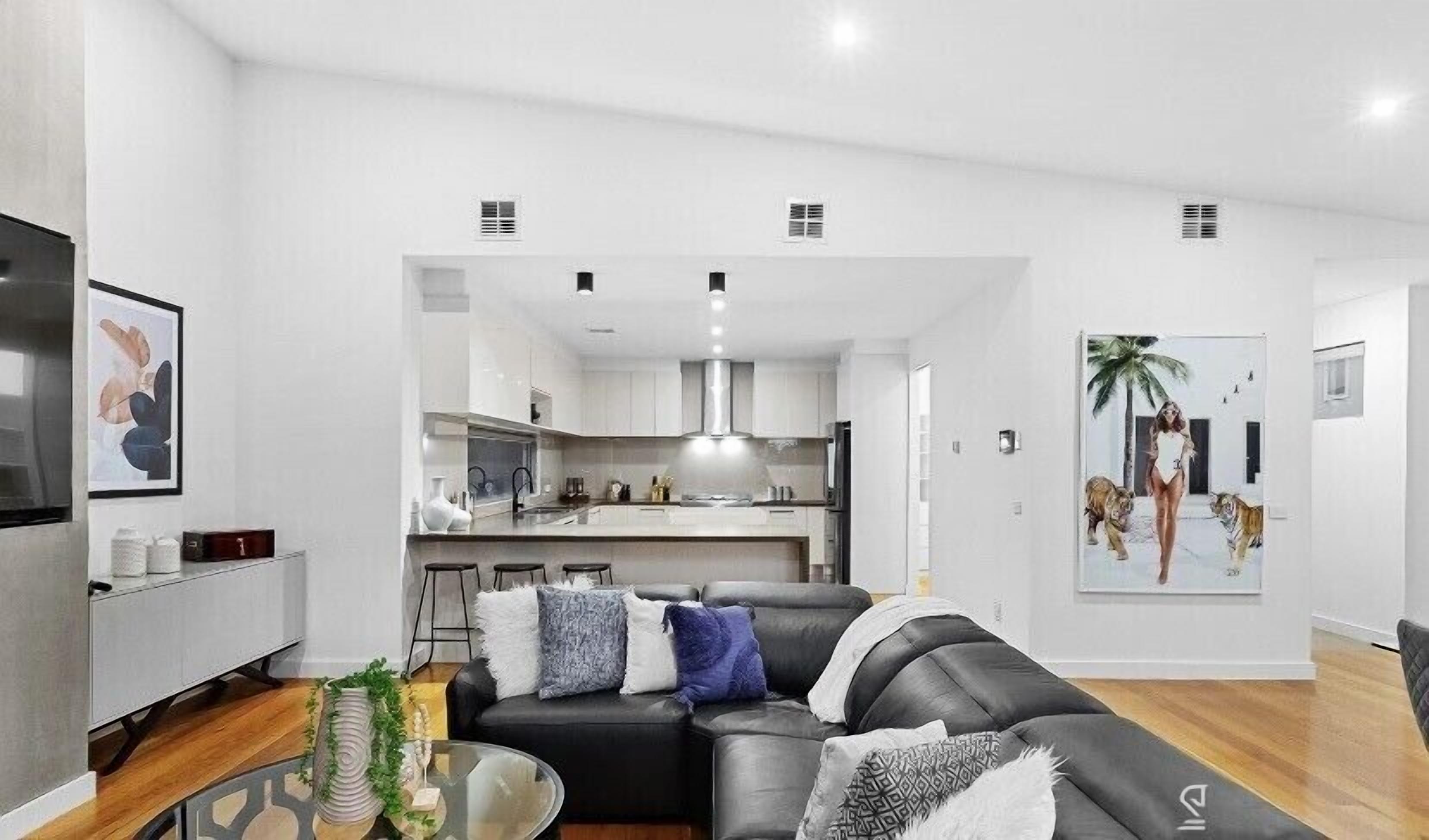 Lifestyle by the Lake — image 13