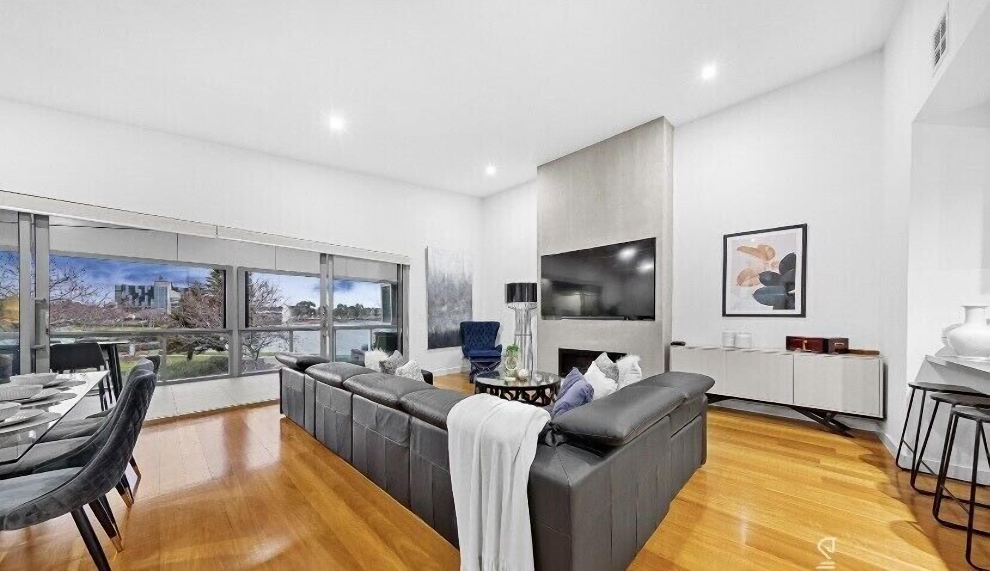 Lifestyle by the Lake — image 3