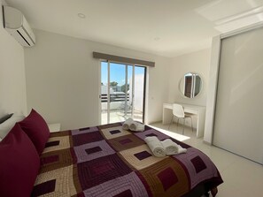 2 bedrooms, in-room safe, iron/ironing board, free WiFi