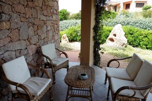 Terrace/patio - Cosy Family Villa With A SEA View (Loc.Costa Paradiso, Trinità d'Agultu e Vignola)